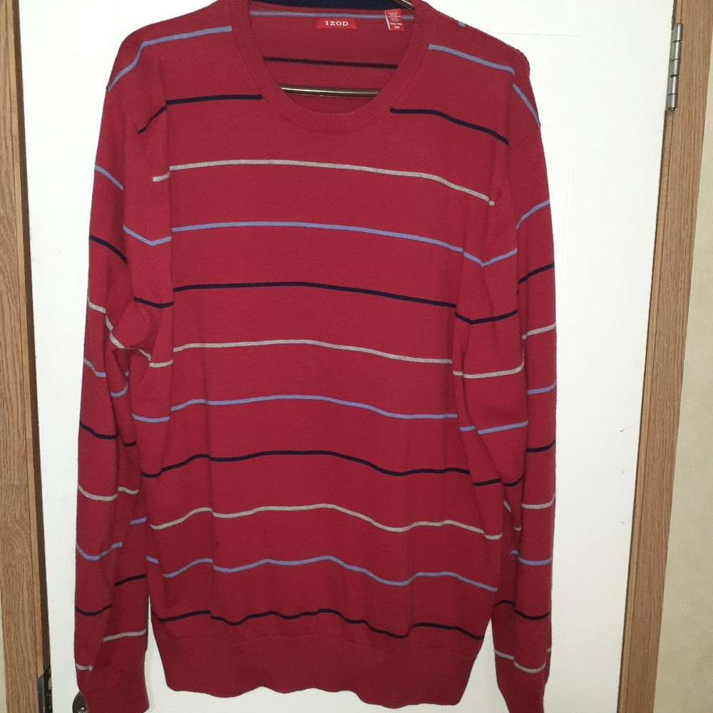 Izod long sleeved sweater